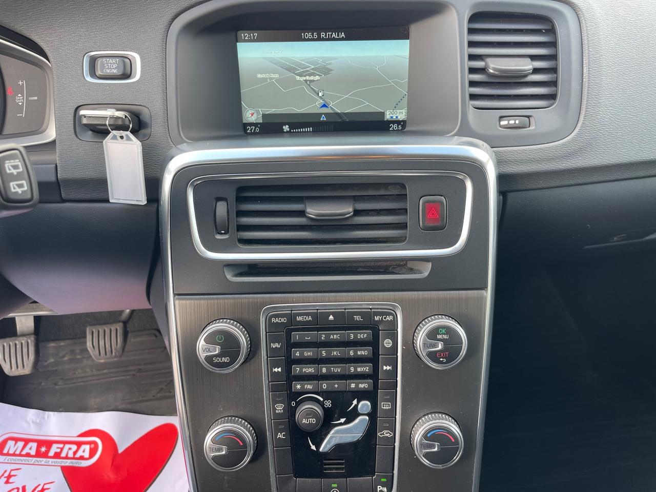 VOLVO V60 2.0 D3 136CV MANUALE FULL NEW MY15