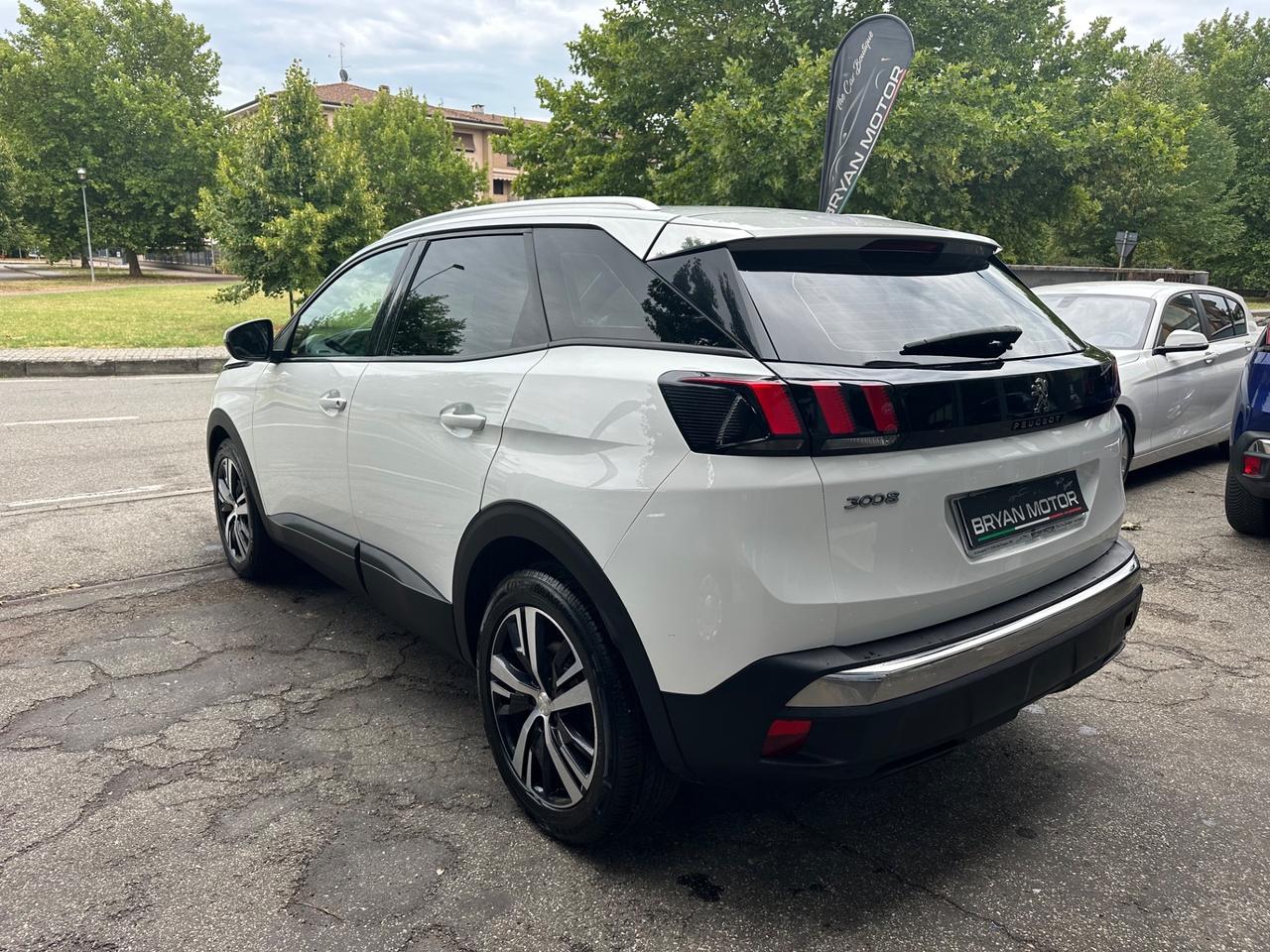 Peugeot 3008 BlueHDi 130 S&S Allure