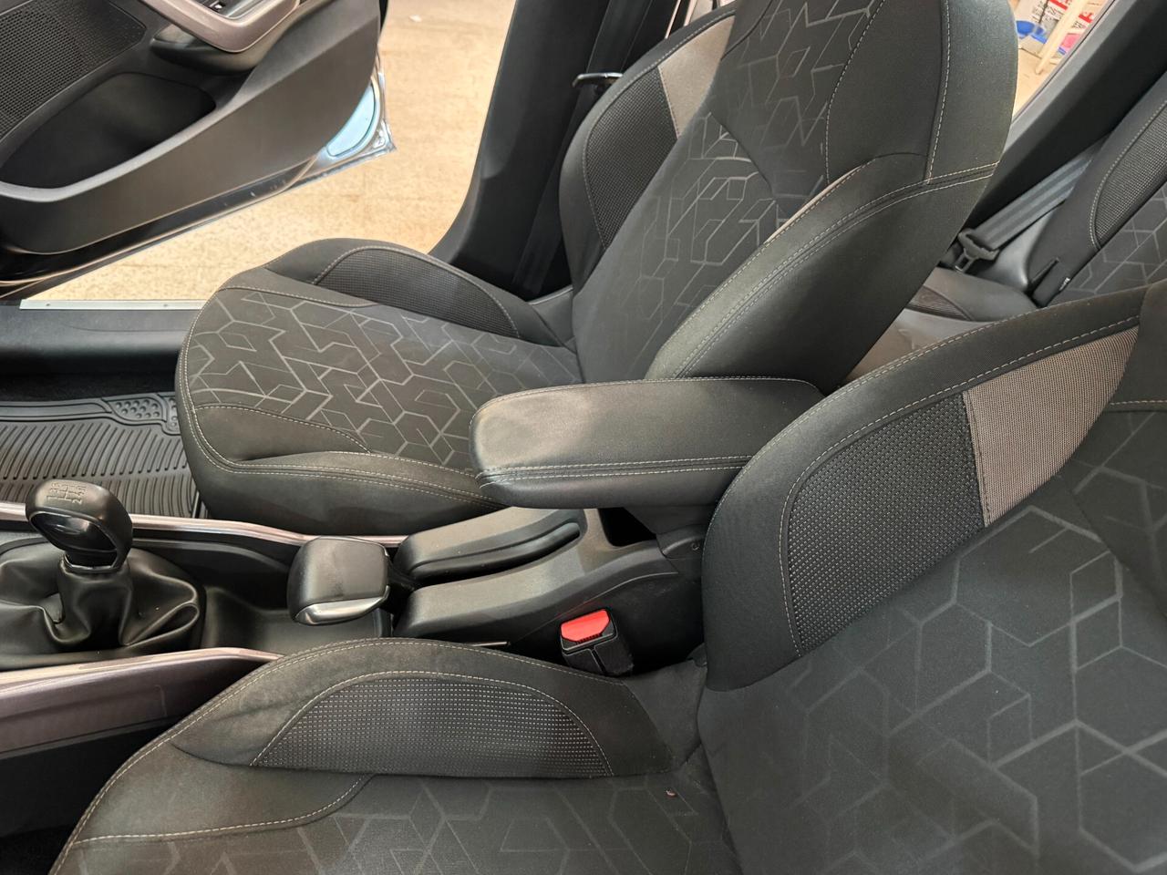 Peugeot 2008 PureTech 82 cv. Allure OK NEOPATENTATI