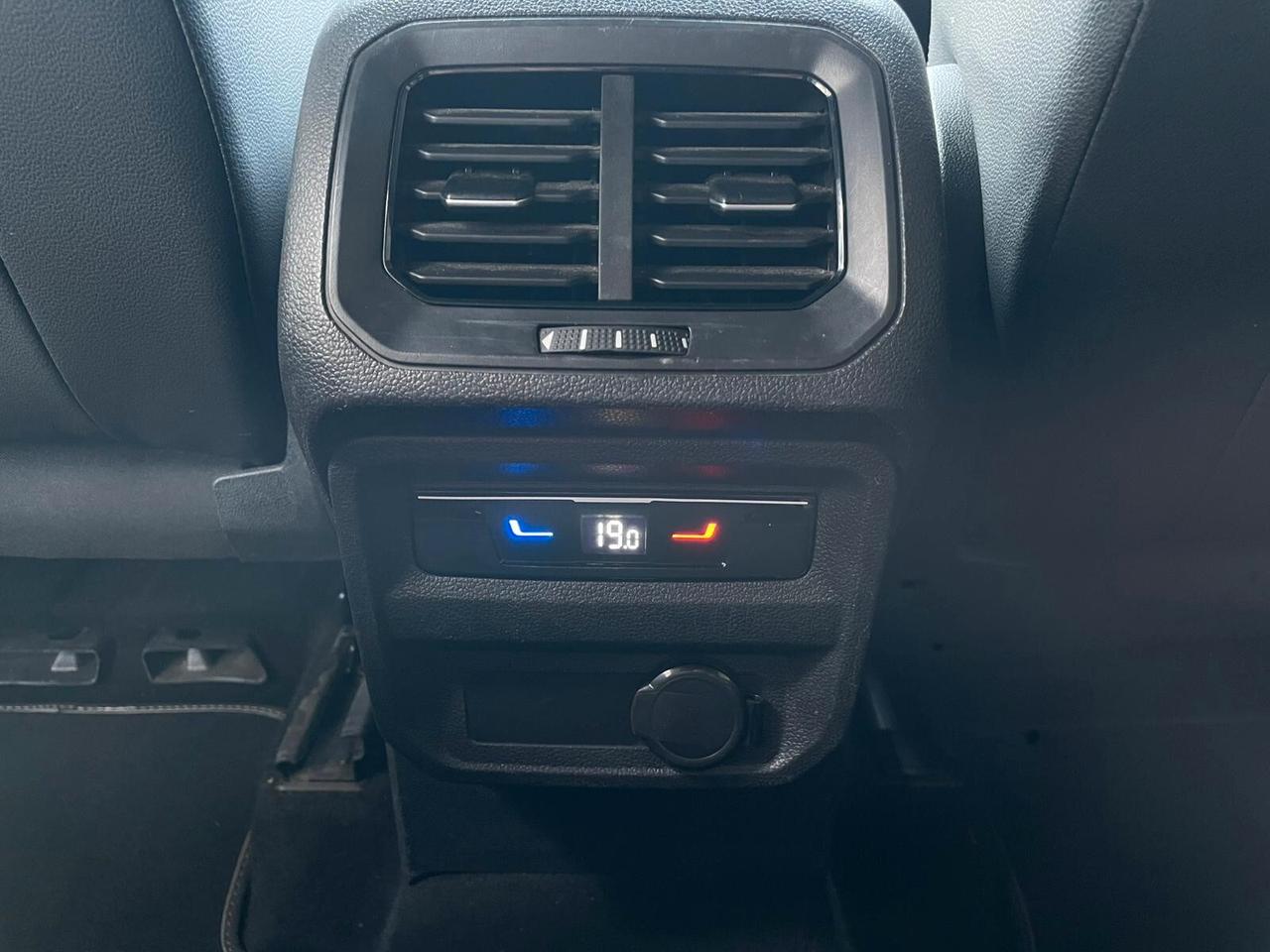 VOLKSWAGEN TIGUAN 2.0TDI R-LINE DSG 150cv