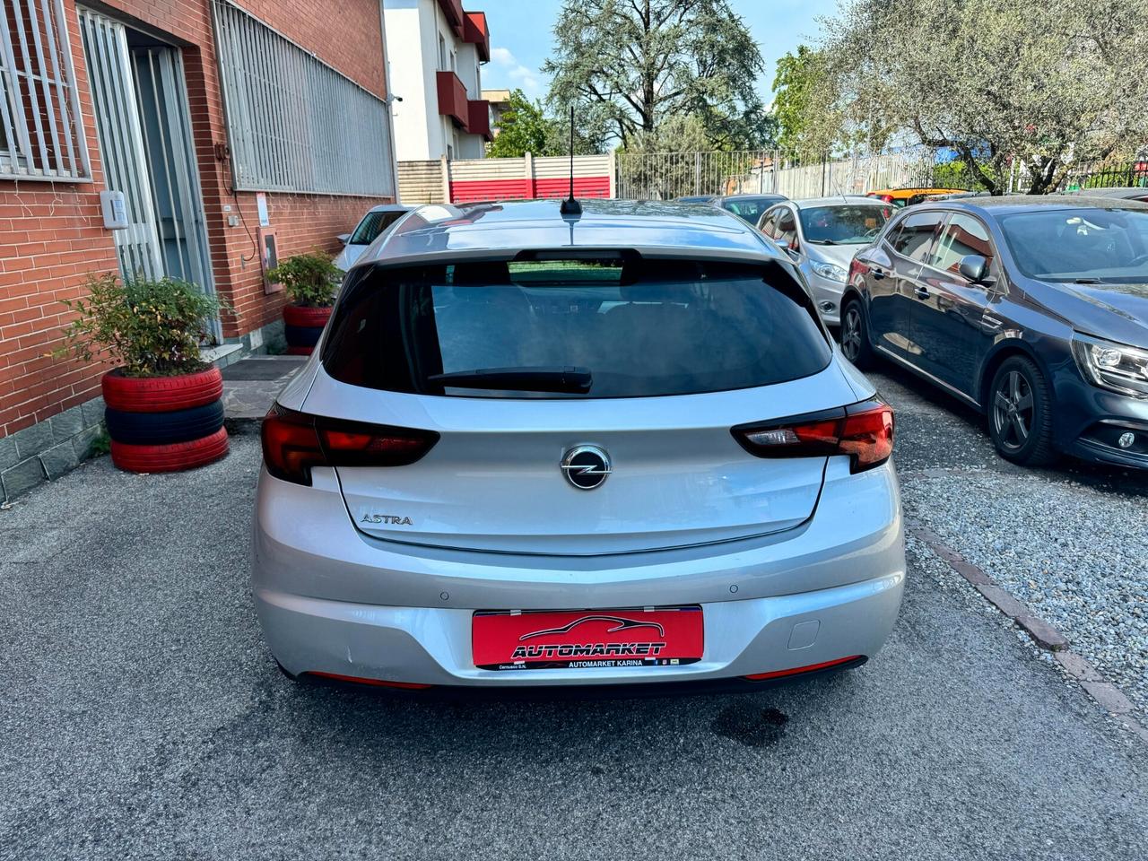 Opel Astra 1.2 Turbo 130 CV