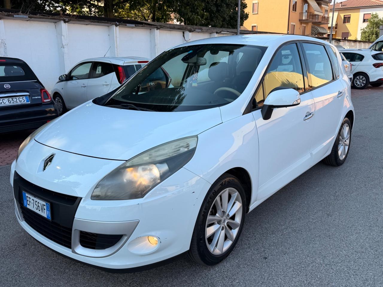 Renault Scenic 1.5DCI 2011 neopatentati pronto uso pelle navi