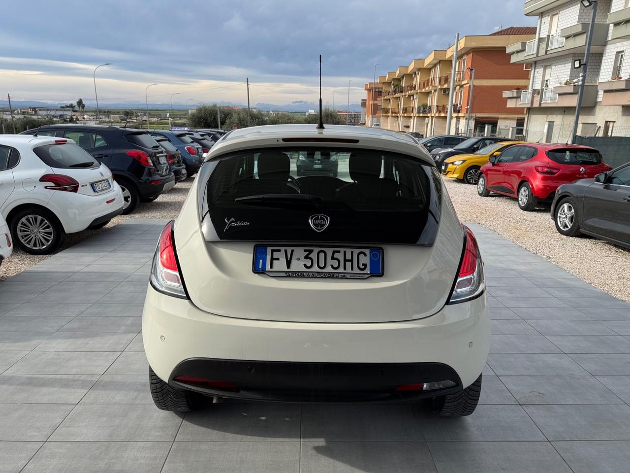 Lancia Ypsilon 1.2 69 CV 5 porte GPL Ecochic Elefantino Blu