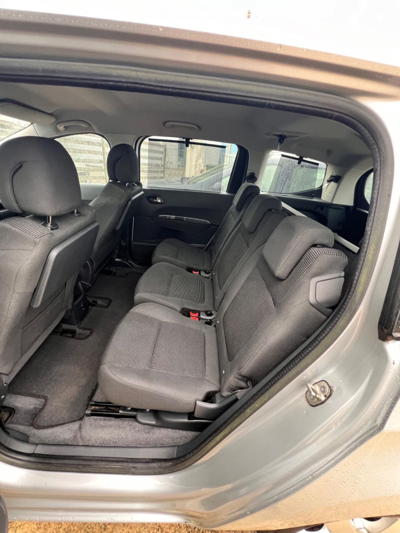 Peugeot 5008 1.6 HDi 112CV Business 7 posti