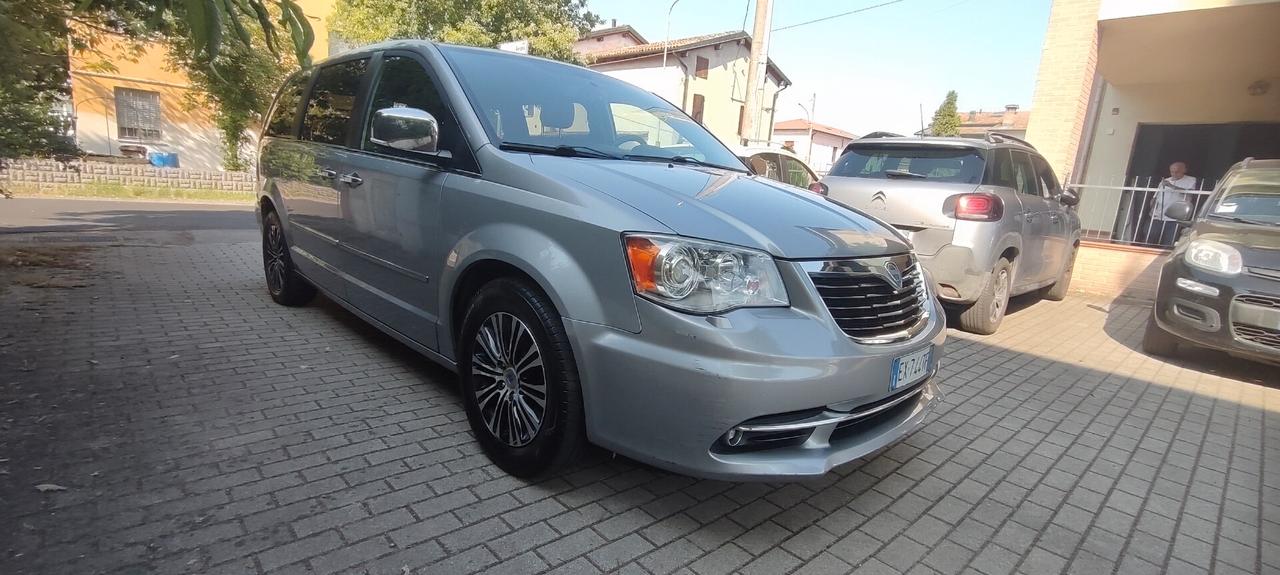 Lancia Voyager 2.8 Turbodiesel S 177 CV