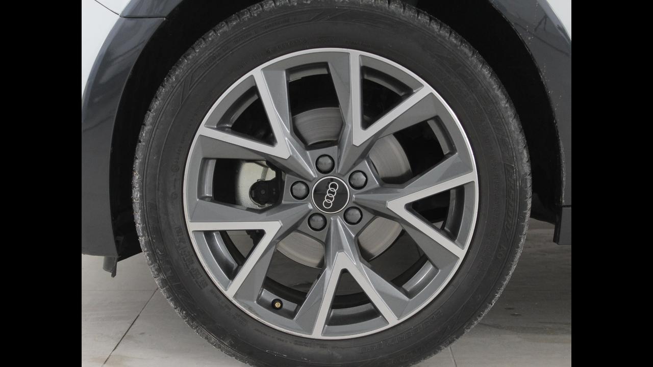 AUDI A1 II 2022 allstreet - A1 allstreet 30 1.0 tfsi Admired 110c