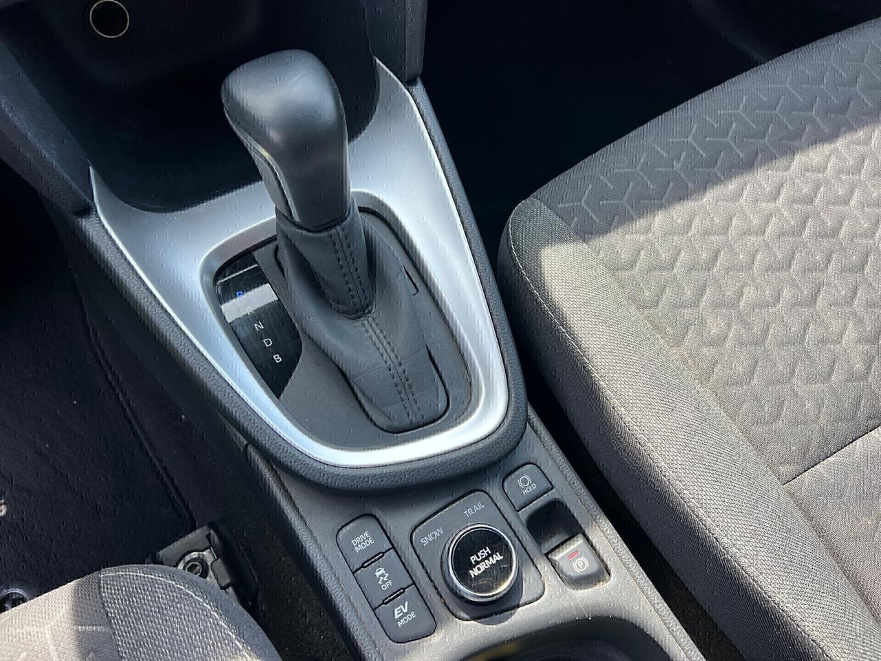 Toyota Yaris Cross 1.5Hybrid E-CVT AWD-2022