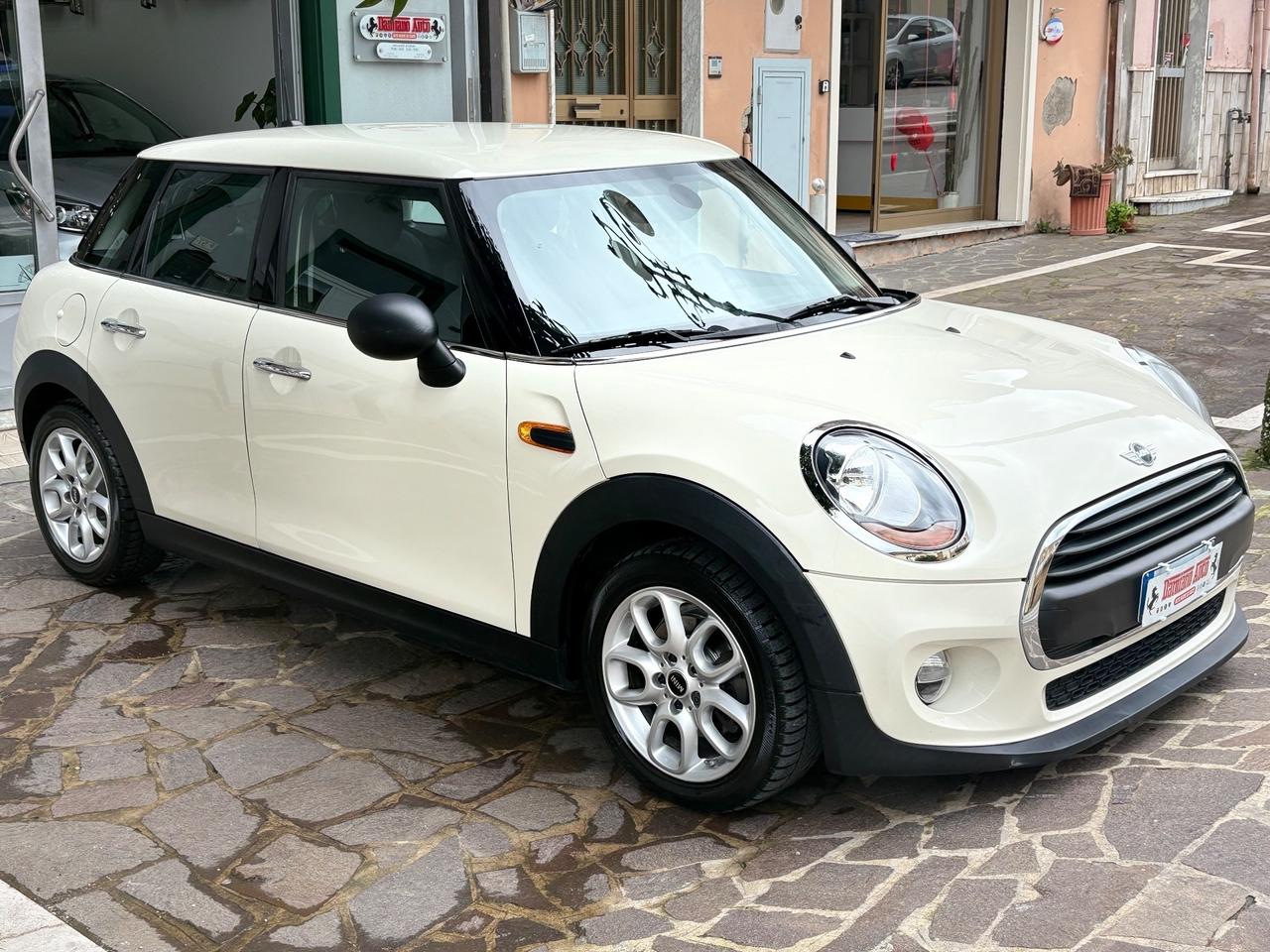 Mini One 1.2 75 CV 5PORTE DA NEOPATENTATI RING LED