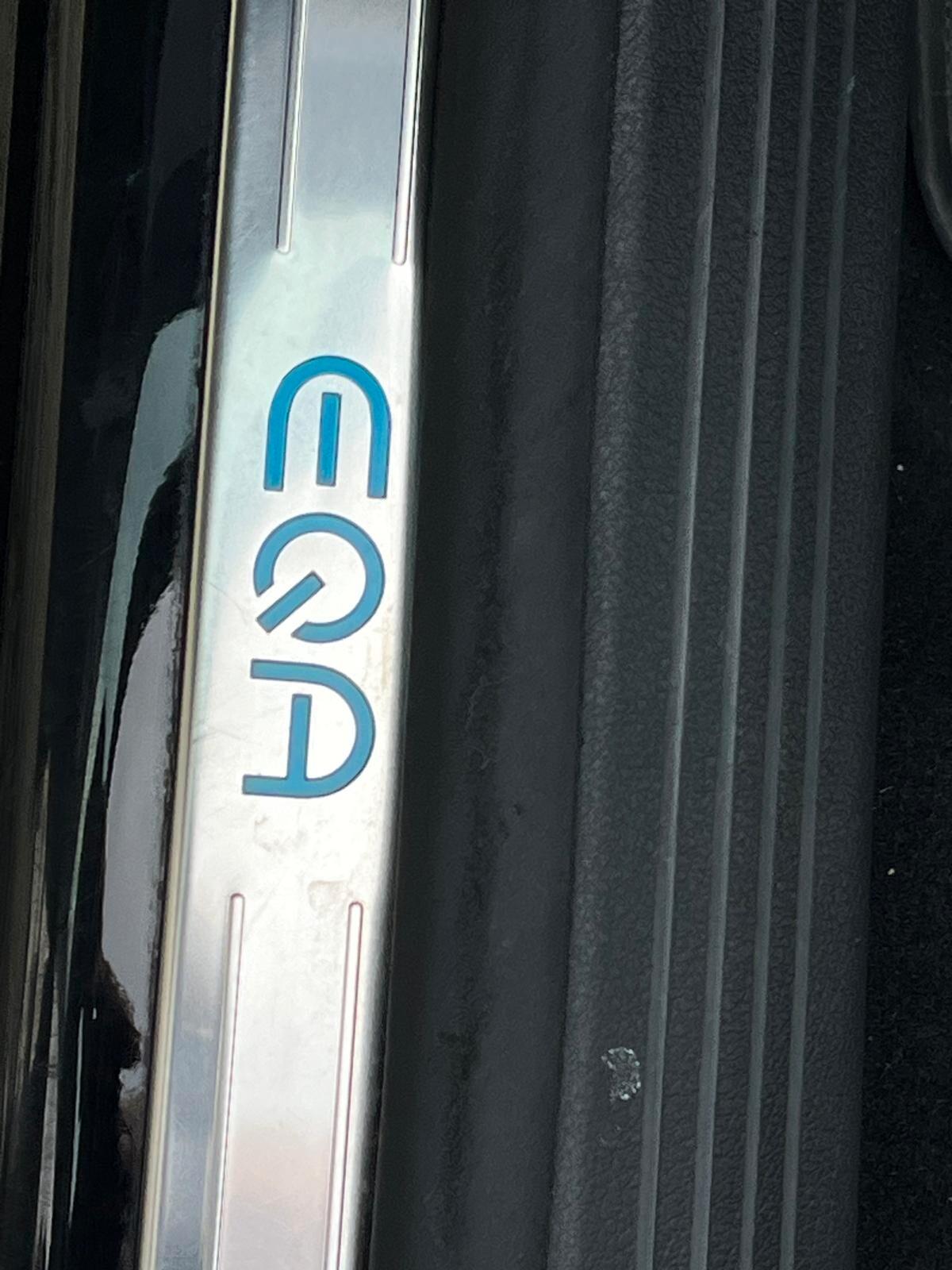 Mercedes-benz EQA 250 Premium