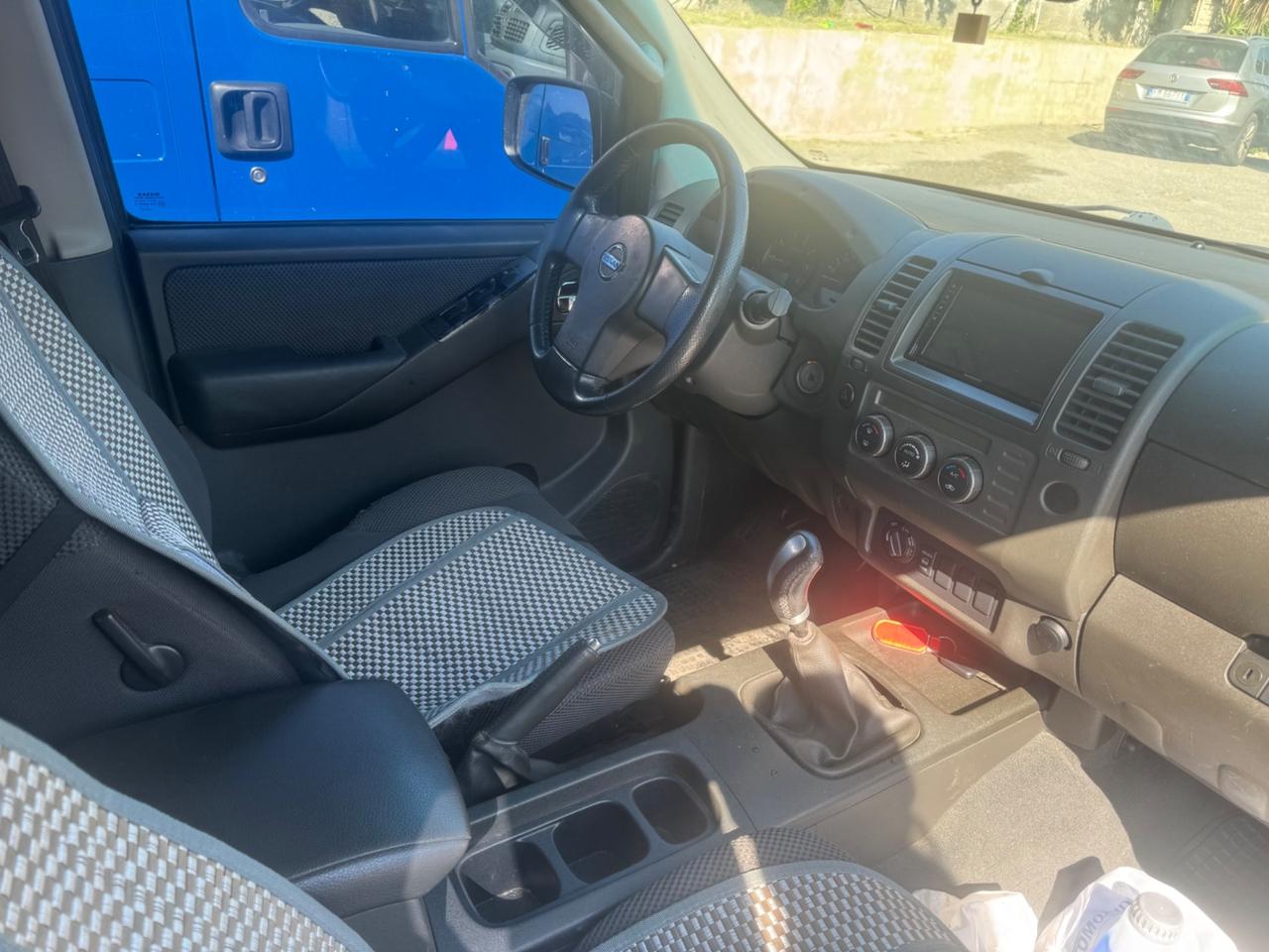 Nissan Navara 2.5 dCi 4 porte Double Cab LE