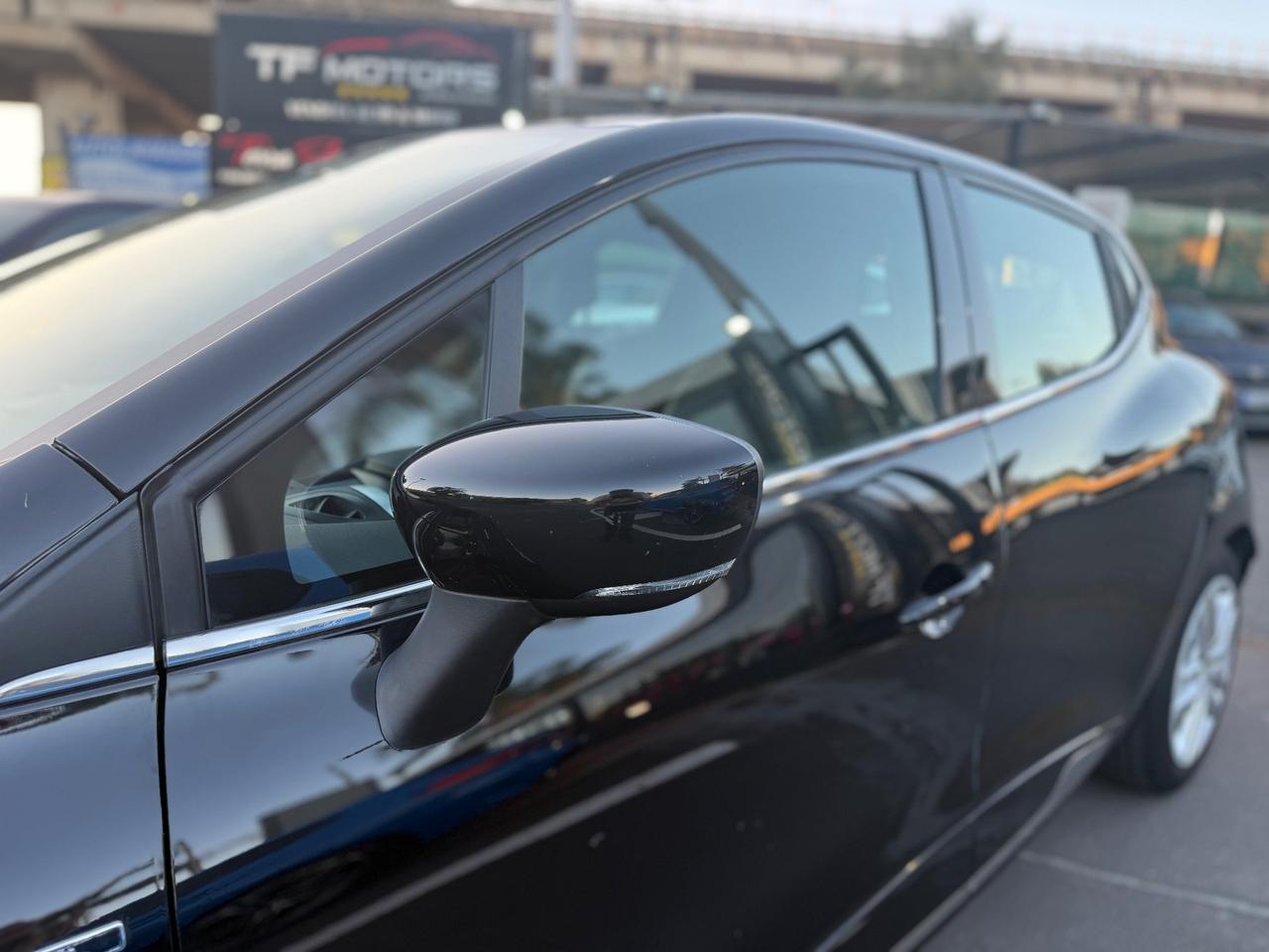 Renault Clio 1.5 dci SOLO 90.000KM - 2019