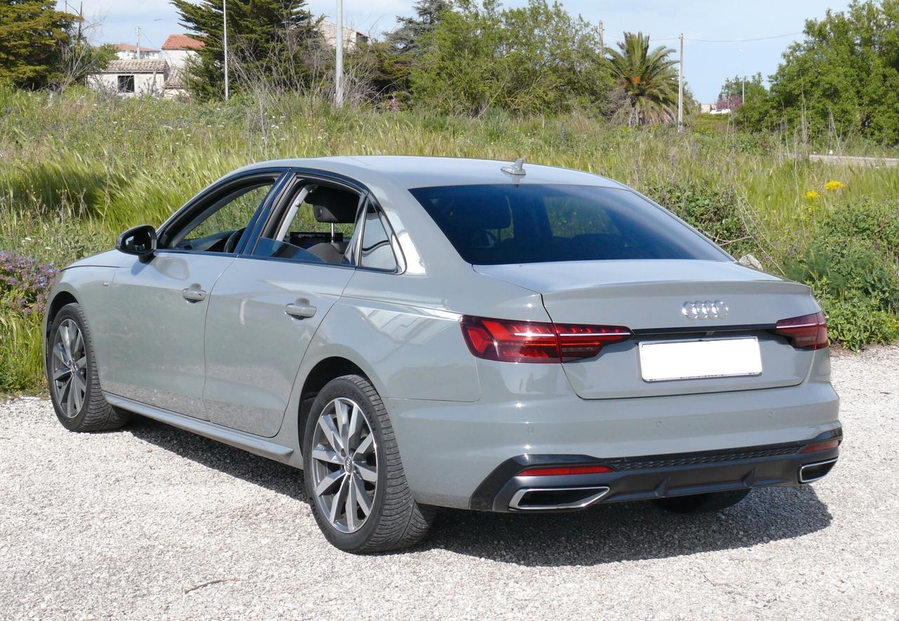 Audi A4 35 TDI/163 CV S tronic Business Advanced (M1307)