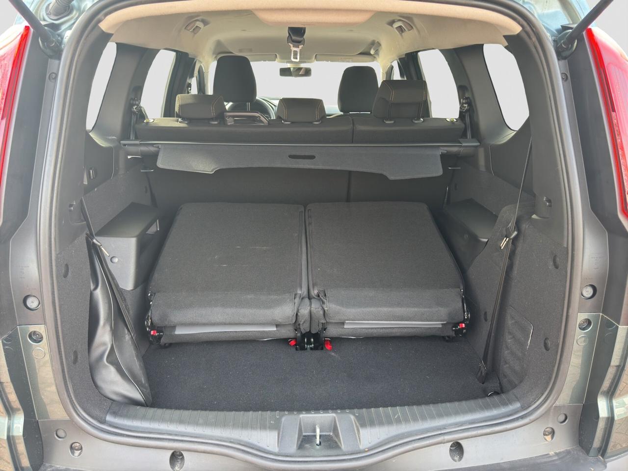 Dacia Jogger 1.6 Hybrid 140 7 posti Extreme