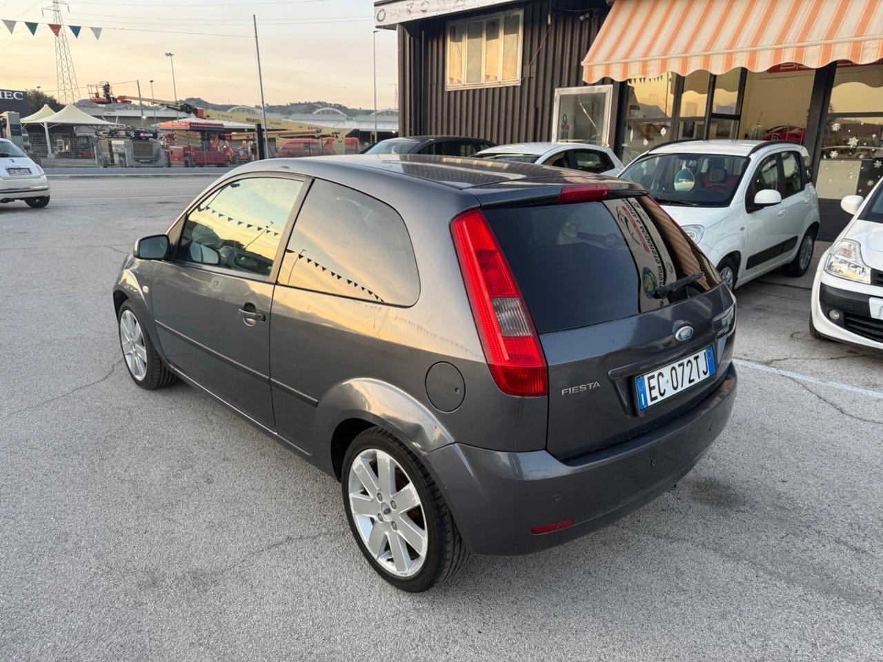 Ford Fiesta 1.2 82CV 3 porte Titanium