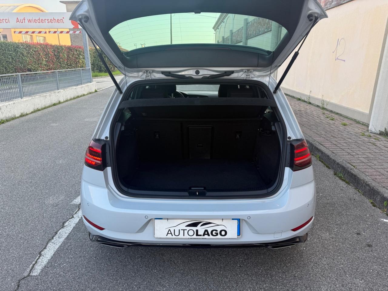 Volkswagen Golf 2.0 TDI DSG 5p. R-Line
