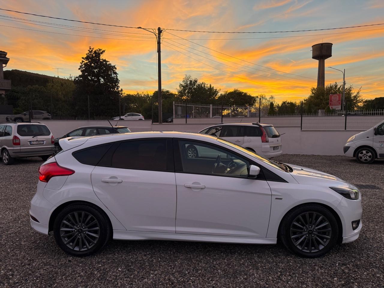 Ford Focus 1.0 EcoBoost 125 CV ST line