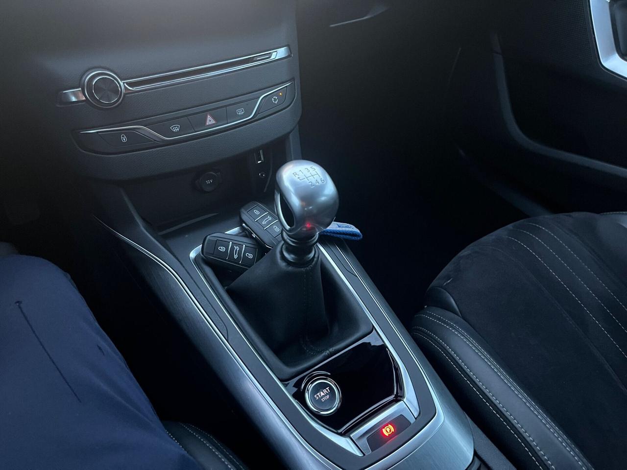 Peugeot 308 1.6 e-HDi Stop&Start Allure Unipro 2013