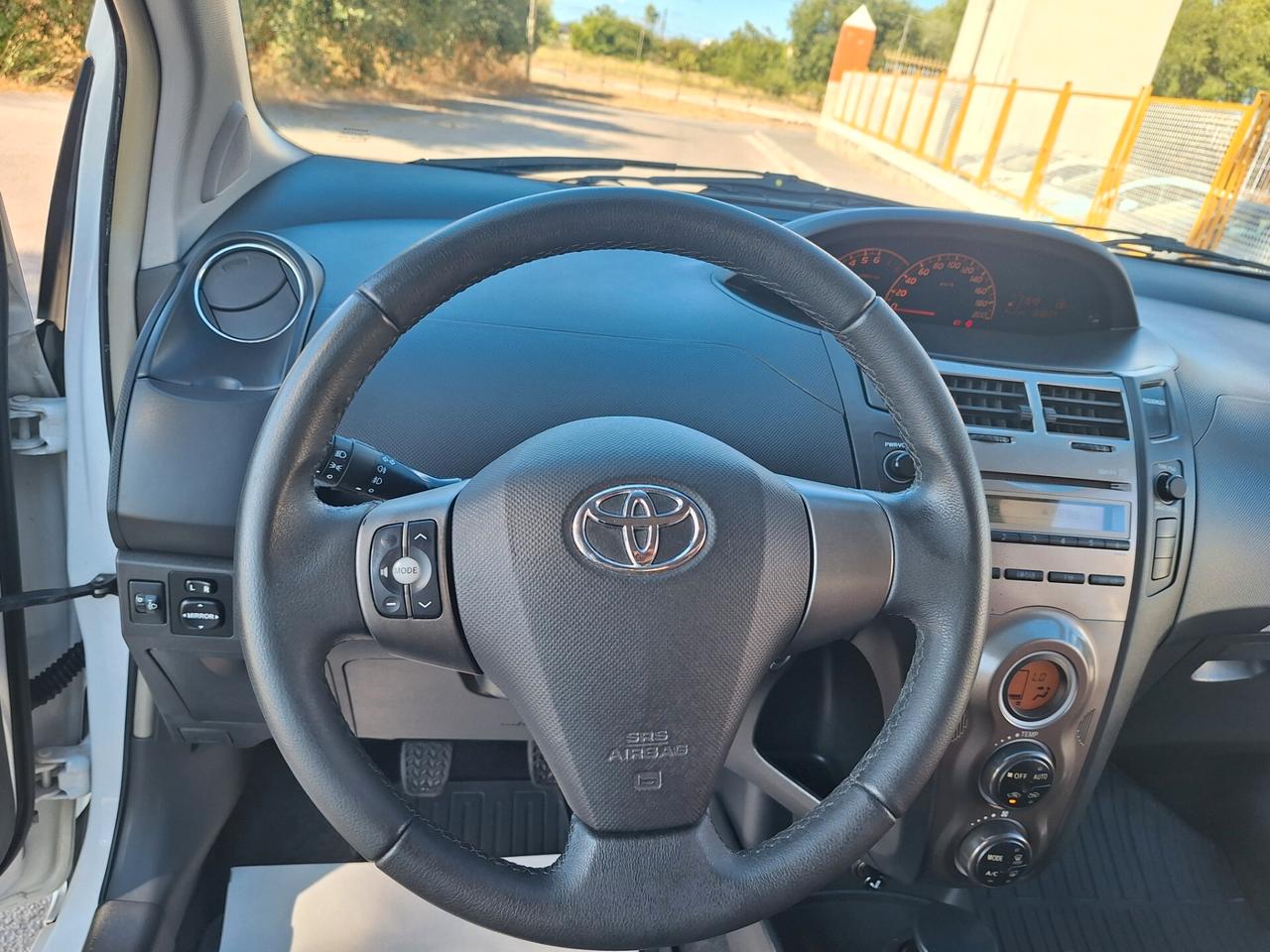 Toyota Yaris 1.0 5 porte SOL PERFETTA CERTIFICATA
