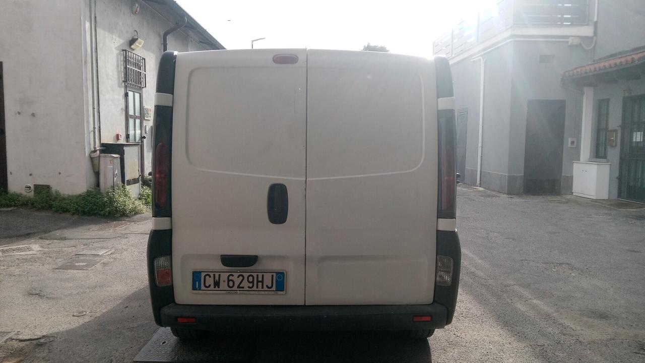 Renault Trafic 100dci doppia porta