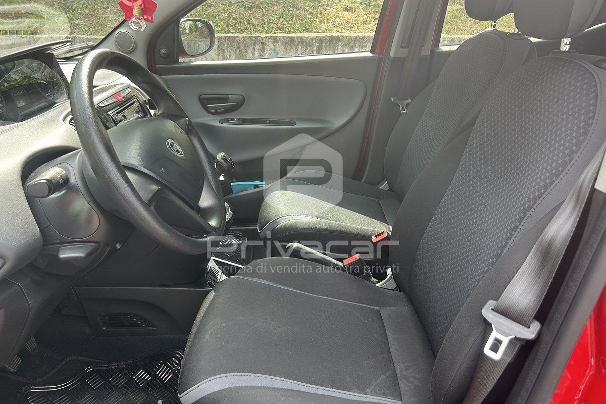 LANCIA Ypsilon 1.2 69 CV 5 porte Silver