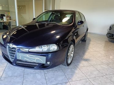 Alfa Romeo 147 1.9 JTD (120) 5 porte Distinctive