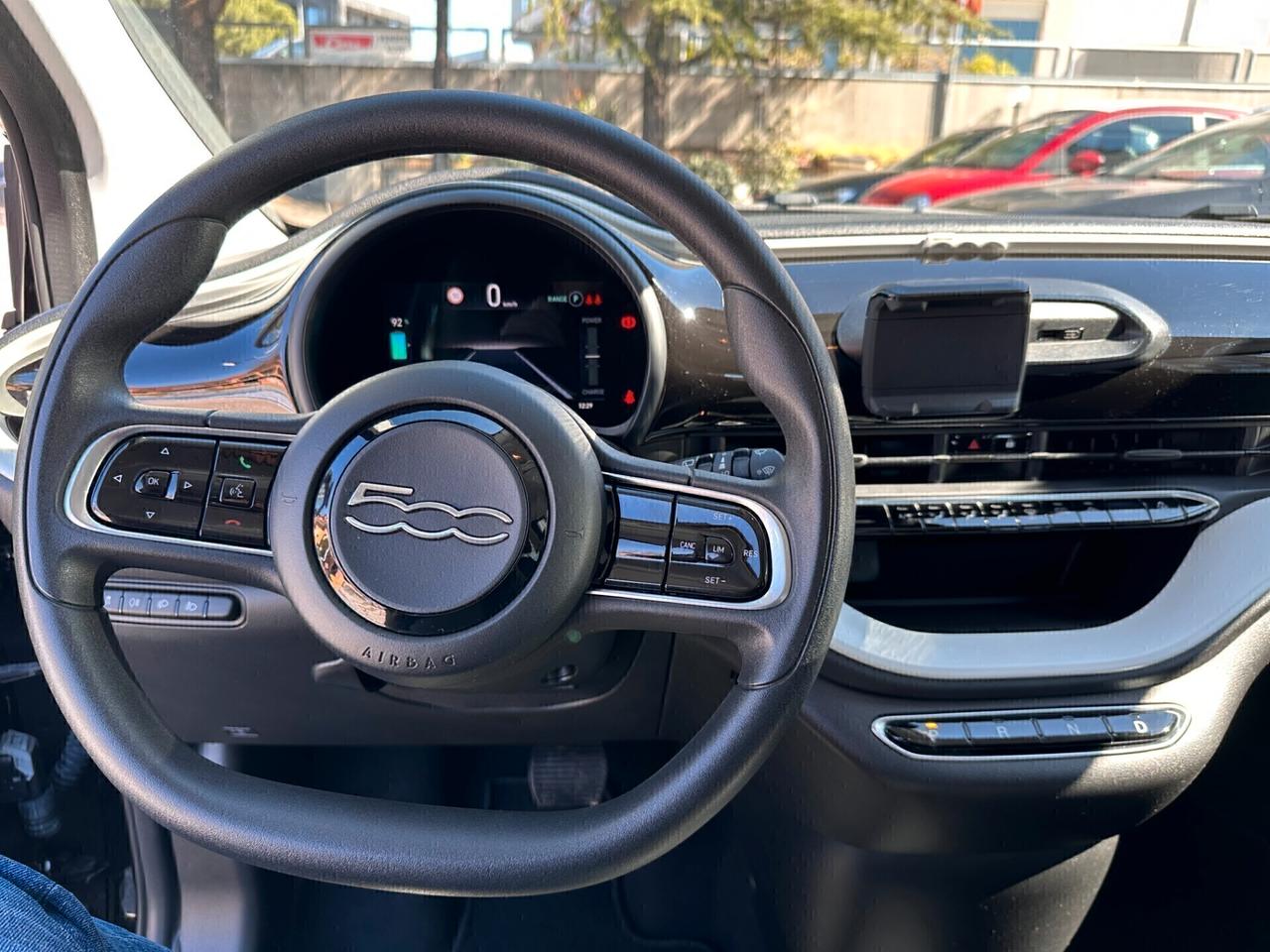 Fiat 500 e FULL-ELETTRIC / SOLO 7.000 km. * COME NUOVA *