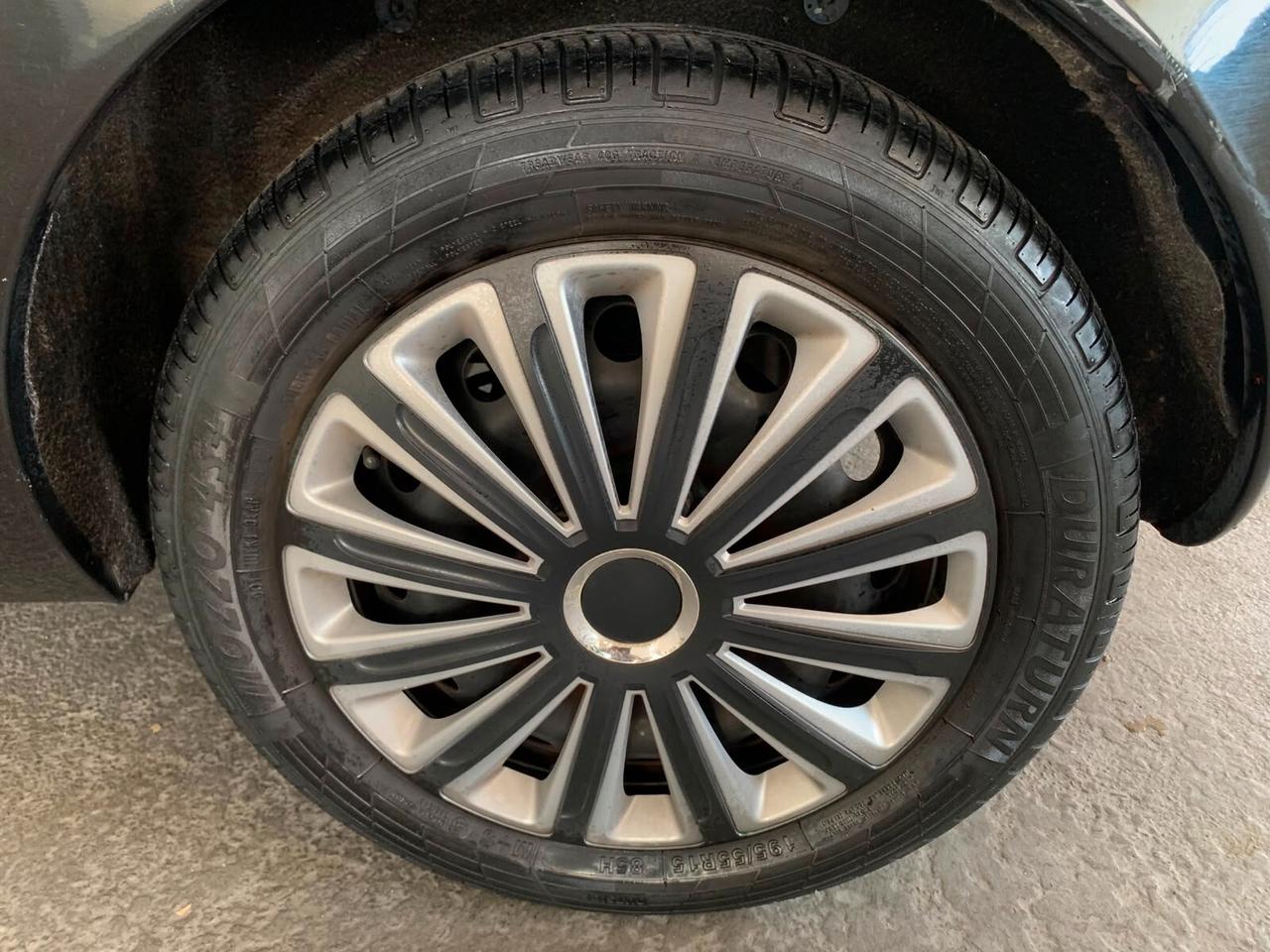 Lancia Ypsilon 1.4 Gpl 77cv Oro Ecochic