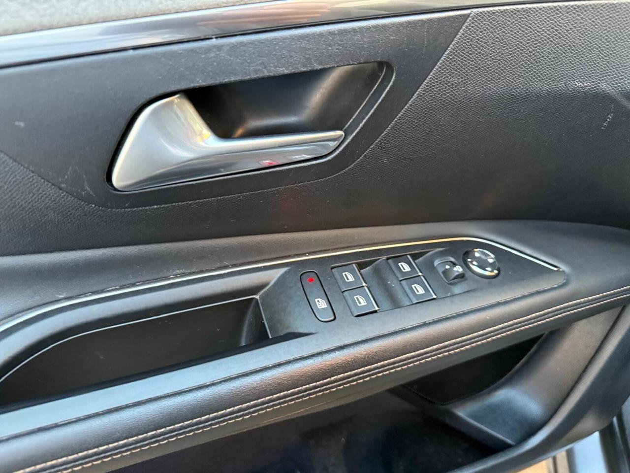 PEUGEOT 3008 GT-LINE 1.5 EAT8 130CV TETTO PELLE NAVI ANNO 2022