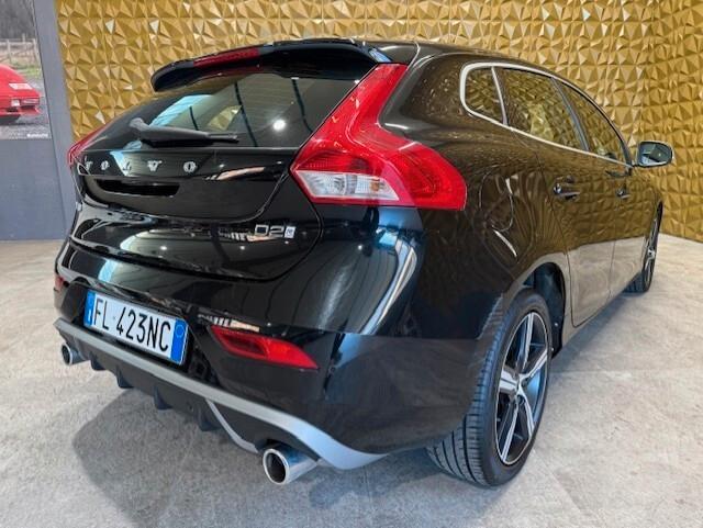 Volvo V40 D2 R-design