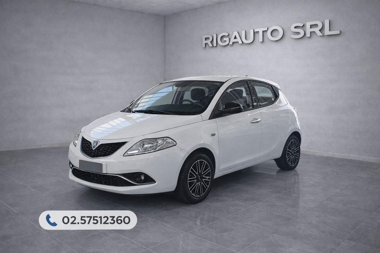 lancia ypsilon neopatentati