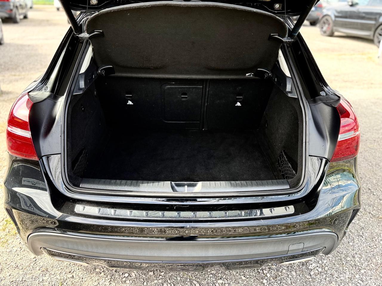 MB GLA 200d 4Matic Premium NIGHT EDITION *TETTO