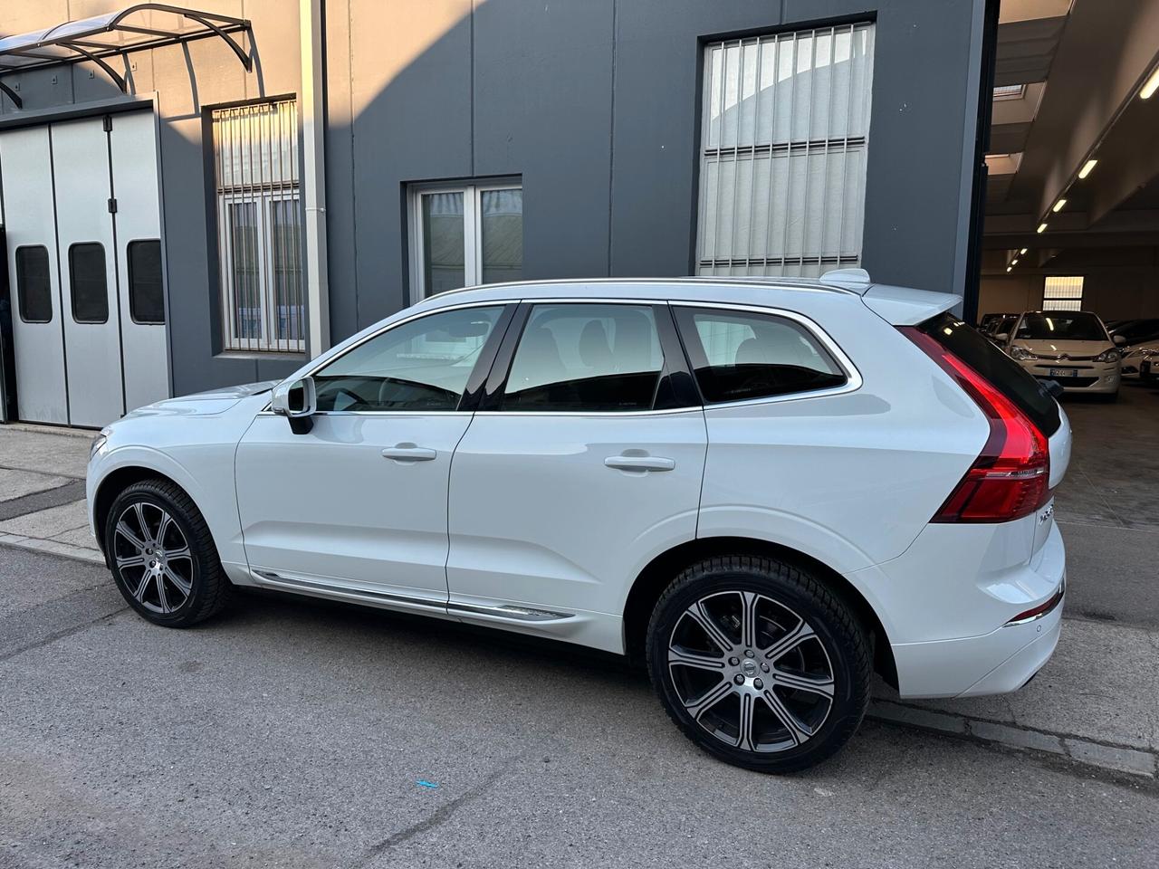 Volvo XC60 D4 AWD Geartronic Inscription*EURO6*FULL OPTIONAL