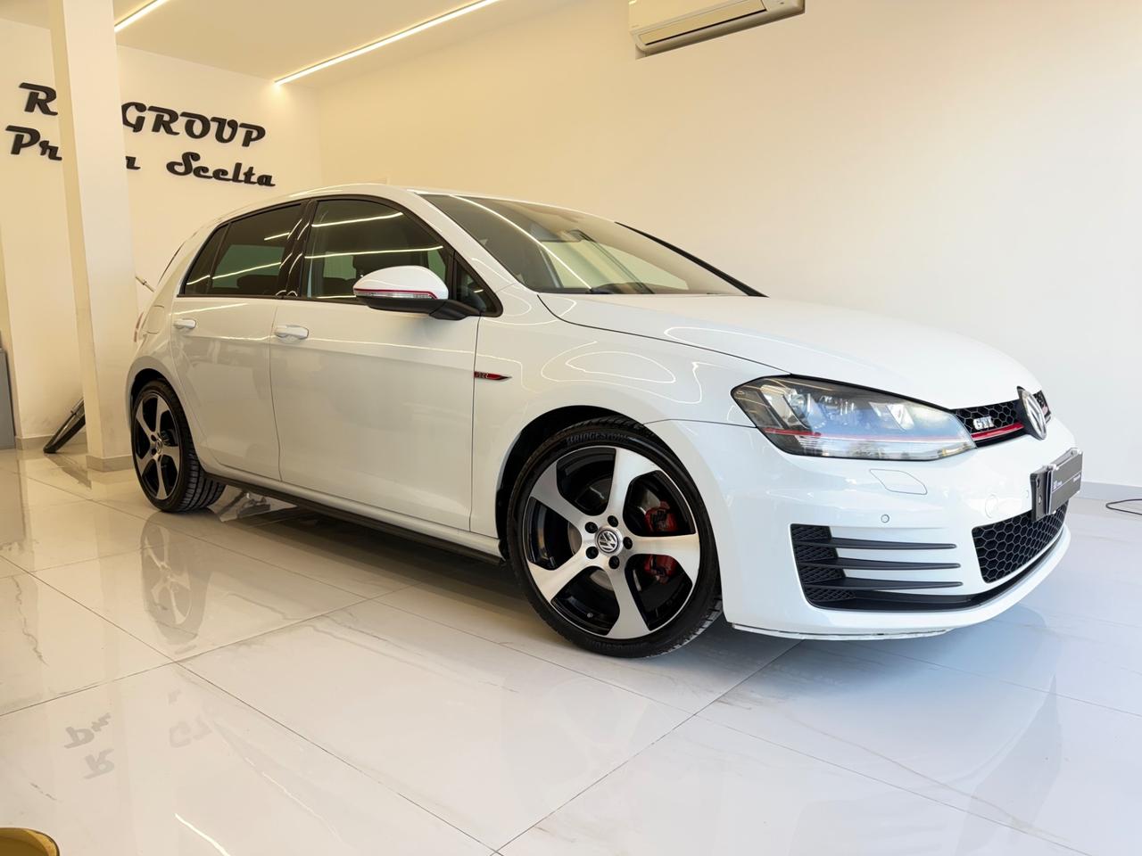 Volkswagen Golf GTI DSG 220CV AUTOMATICA SCARICO SPORTIVO