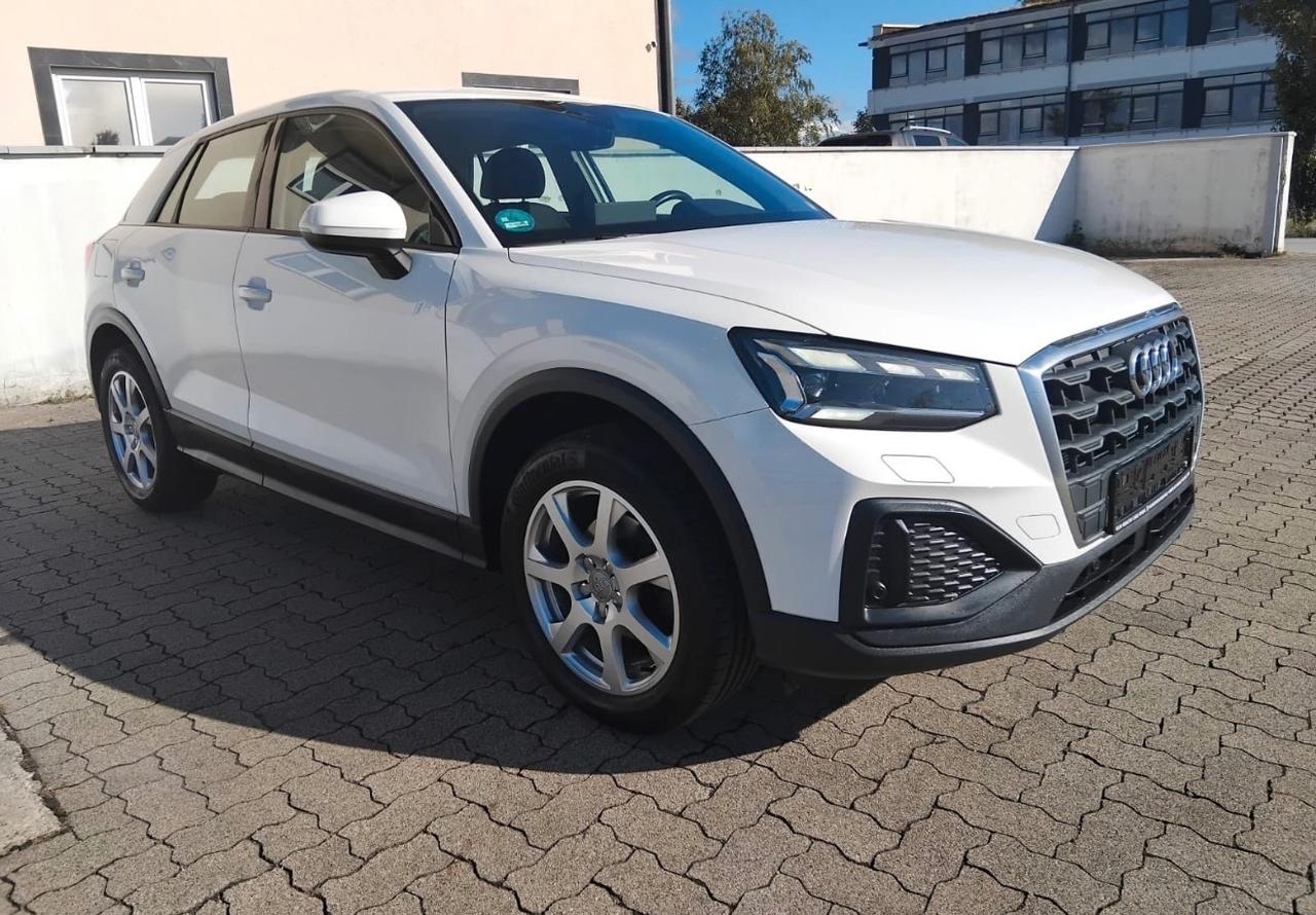 Audi Q2 35 TFSI Admired Navi Fari Led