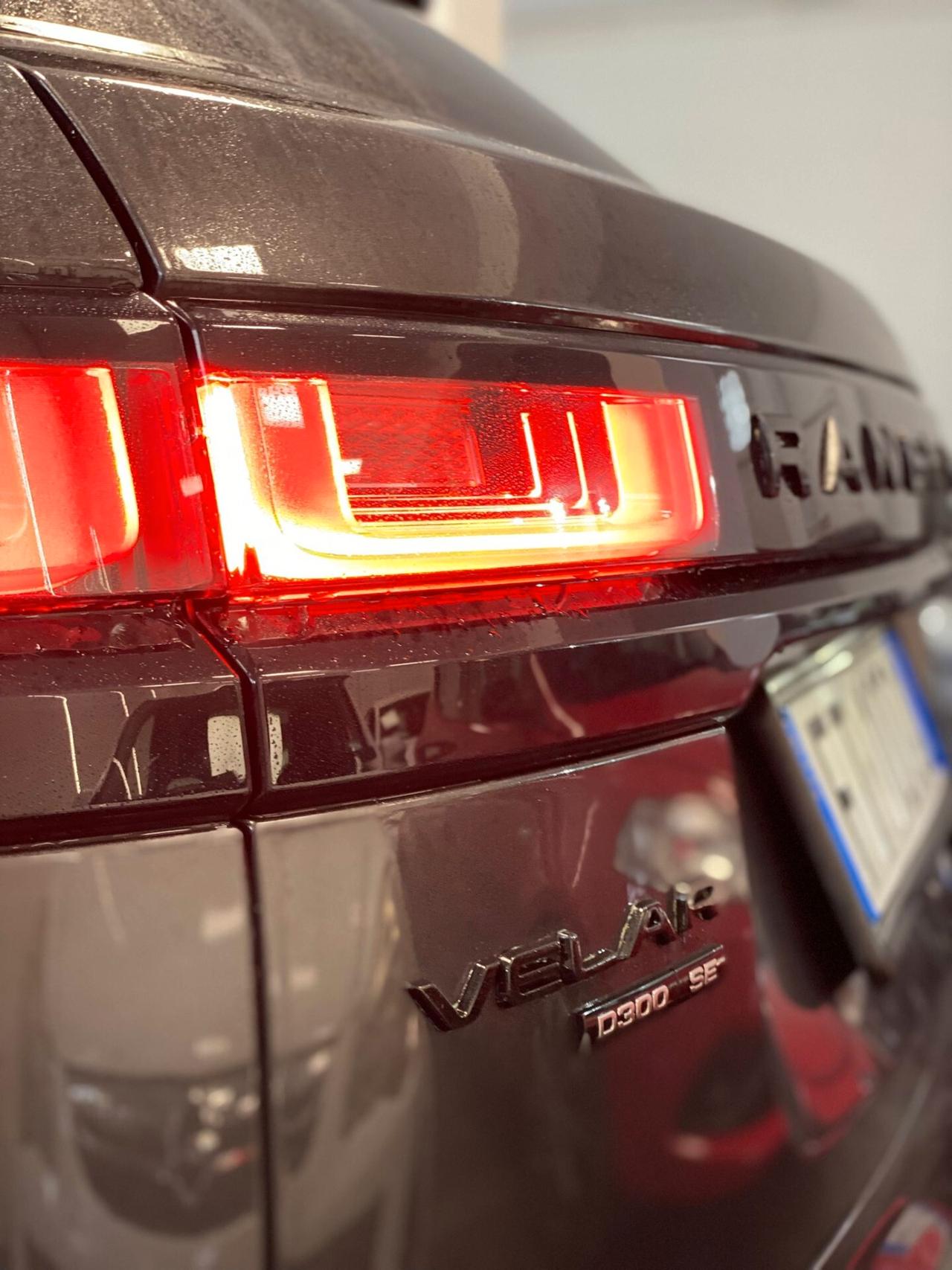 Land Rover Range Velar 3.0 V6 SD6 300 CV First Edition