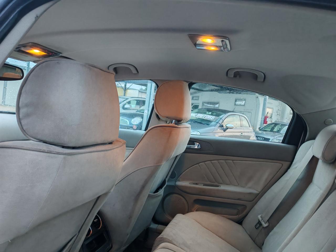 Alfa Romeo 159 1.9 JTDm Distinctive