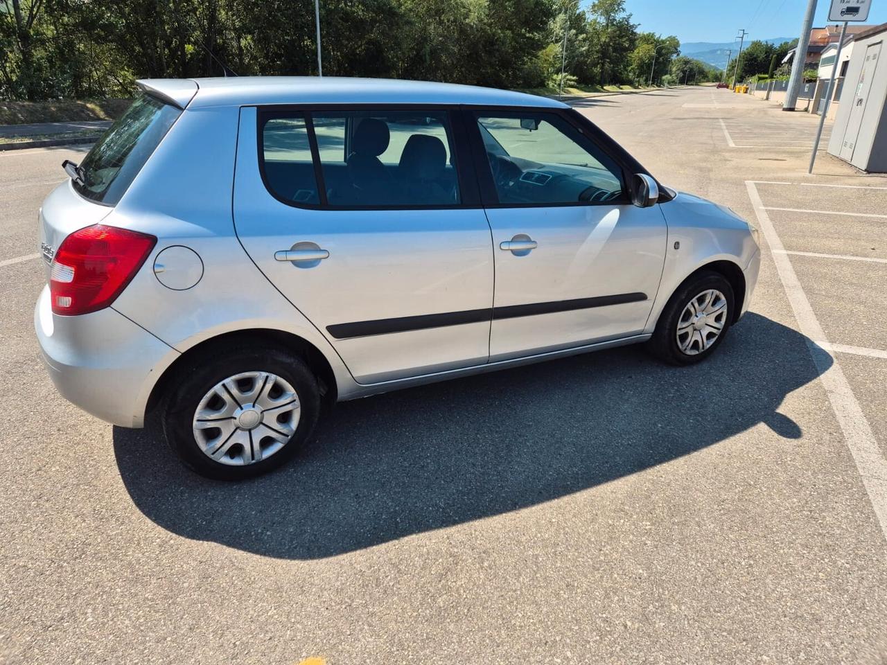 Skoda Fabia 1.2 12V 5P. neopatentati - 2008