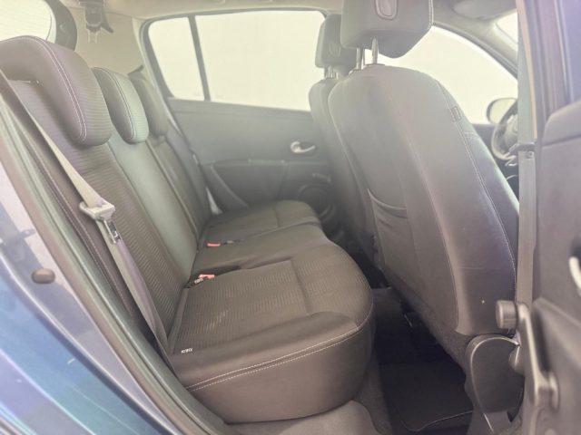 RENAULT Clio 1.2 16V 5 porte Luxe
