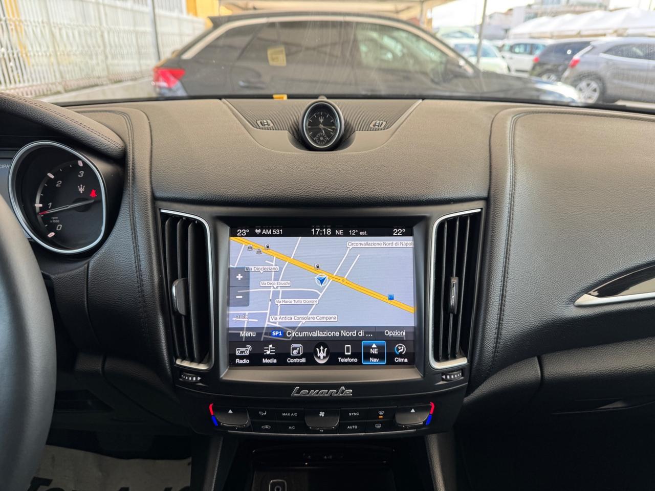 MASERATI LEVANTE V6 275 CV AWD GRANLUSSO / TETTO