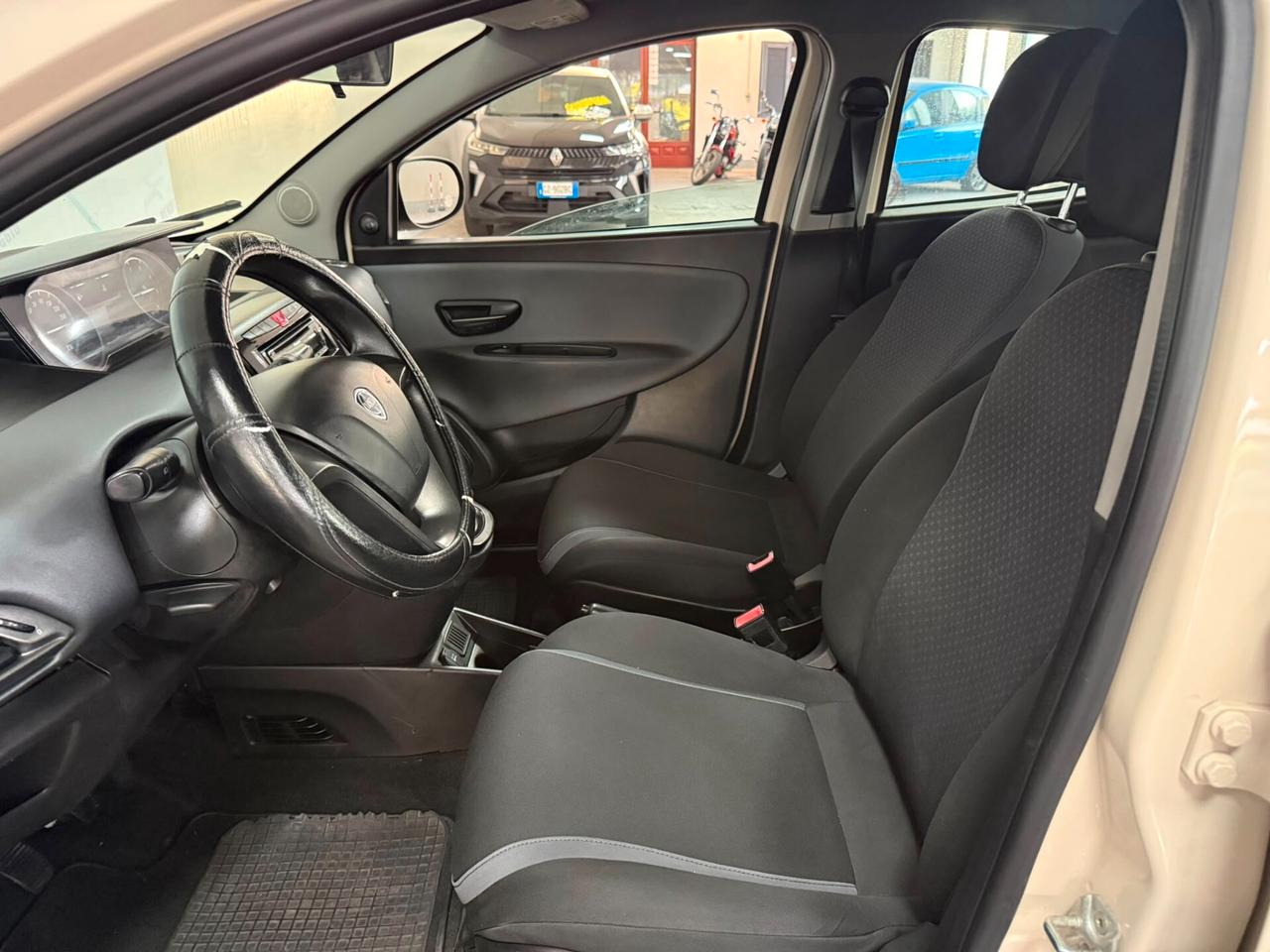 Lancia Ypsilon 1.3 Mjet 95cv 5 porte S&S Platinum