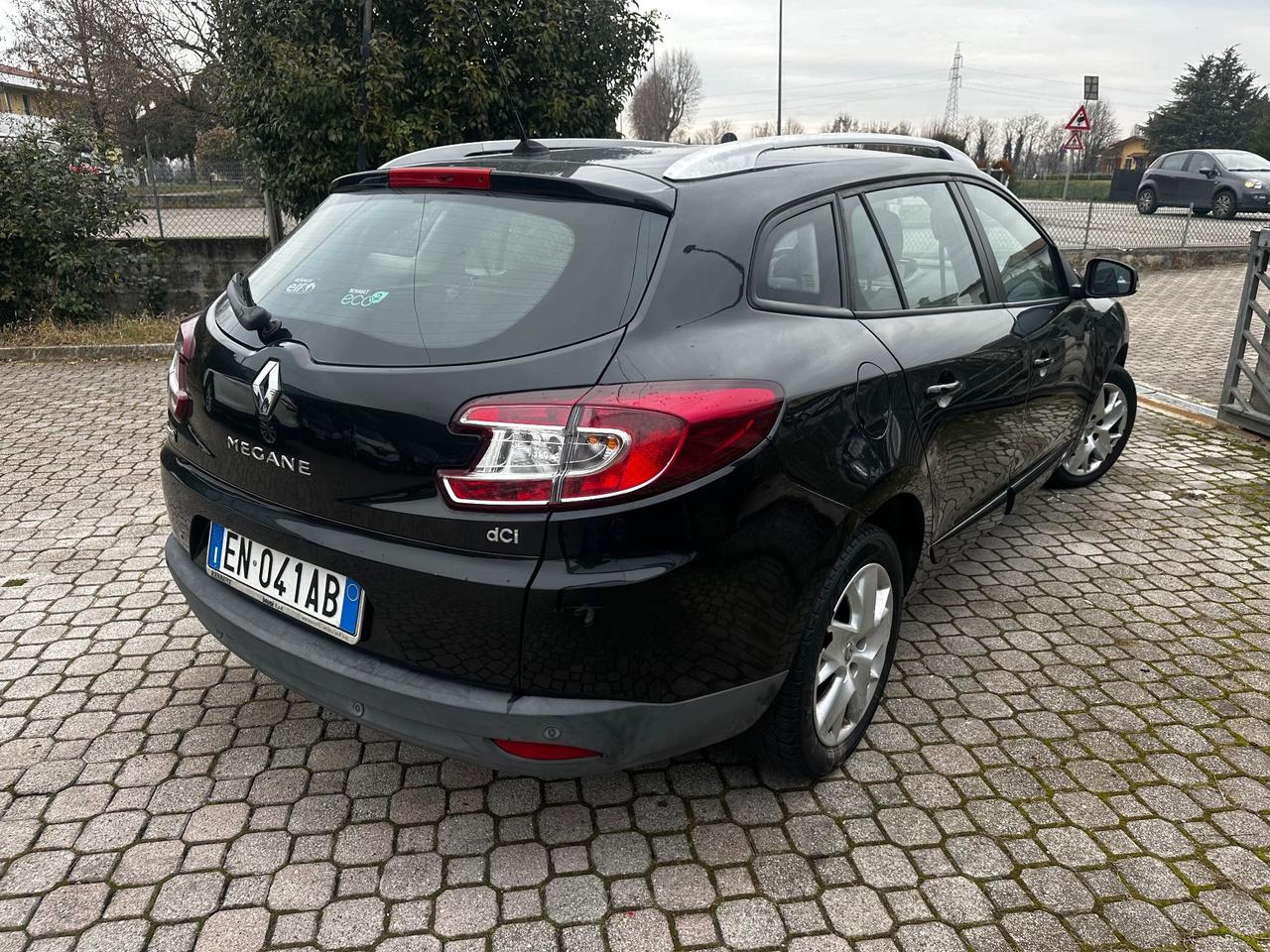 Renault Megane Mégane 1.5 dCi 110CV EDC SporTour Wave