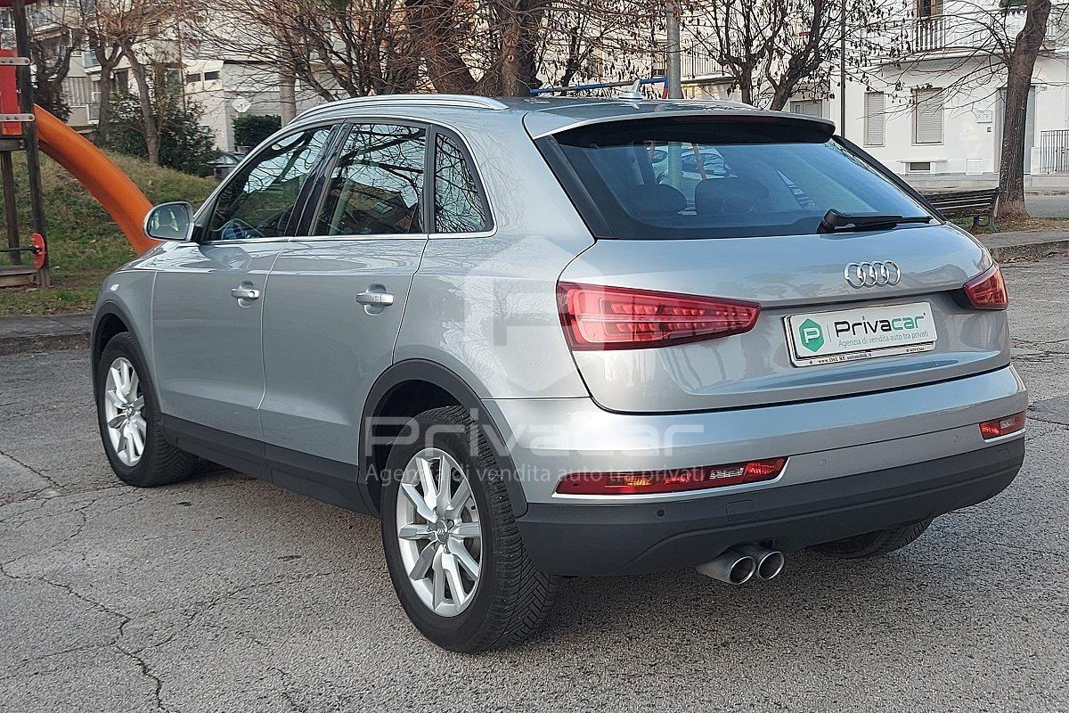 AUDI Q3 2.0 TDI 120 CV Business