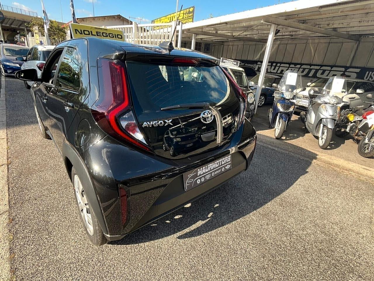 NOLEGGIO TOYOTA AYGO X 1.0 VVT - I 72 CV 5 PORTE ACTIVE