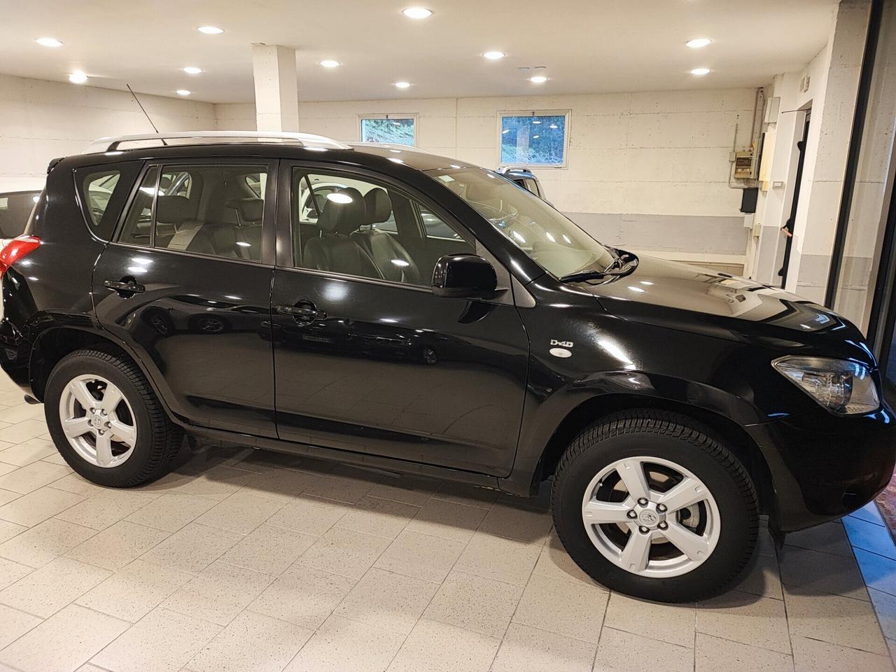 Toyota RAV 4 RAV4 2.2 D-4D 136 CV Luxury