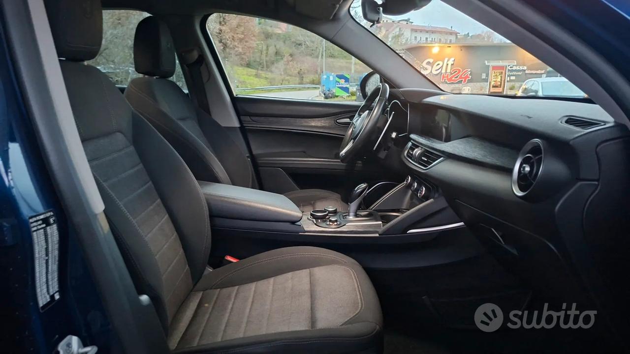 alfaromeo stelvio 2.2 160cv 2awd