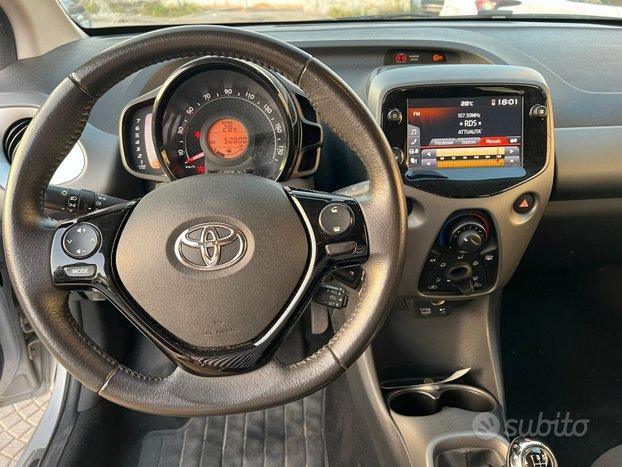 Toyota Aygo Connect 1.0 VVT-i 72CV 5 porte x-busin