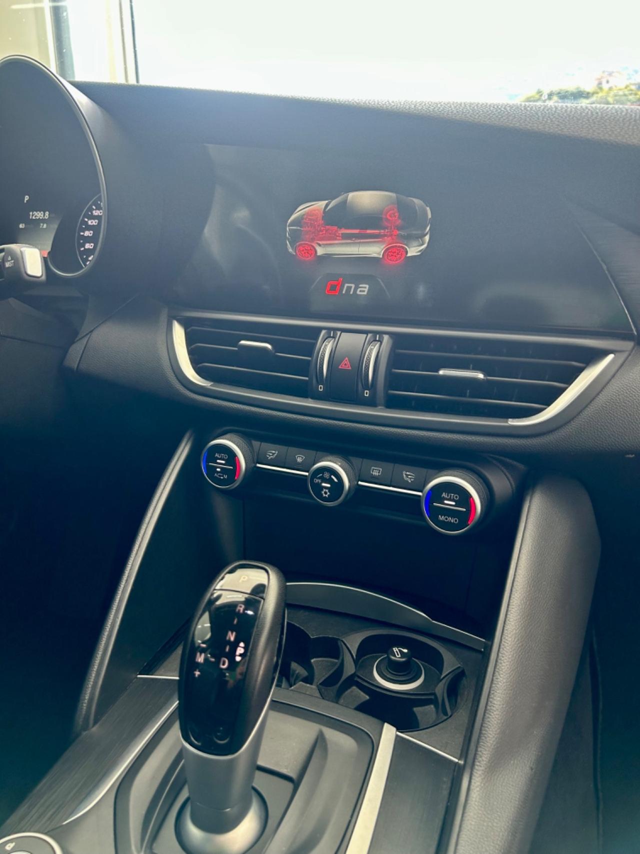 Alfa Romeo Giulia 2.2 180 CV AT8 Super FINANZIABILE