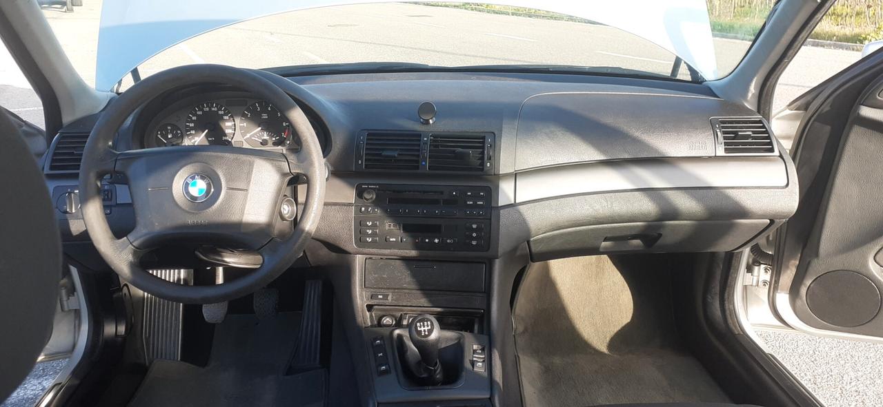 Bmw 320 320i (2.2) cat Touring Eletta