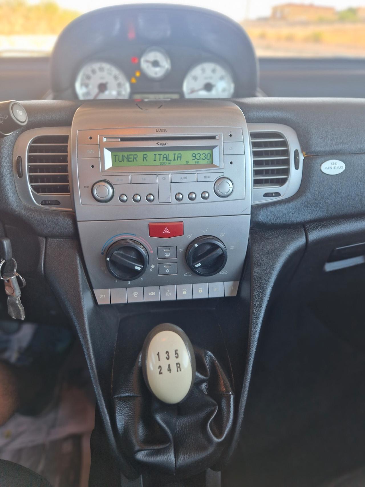 Lancia Ypsilon 1.2 Argento