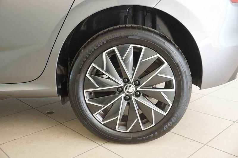 Škoda Kamiq 1.5 TSI 150CV BLACK DOTS